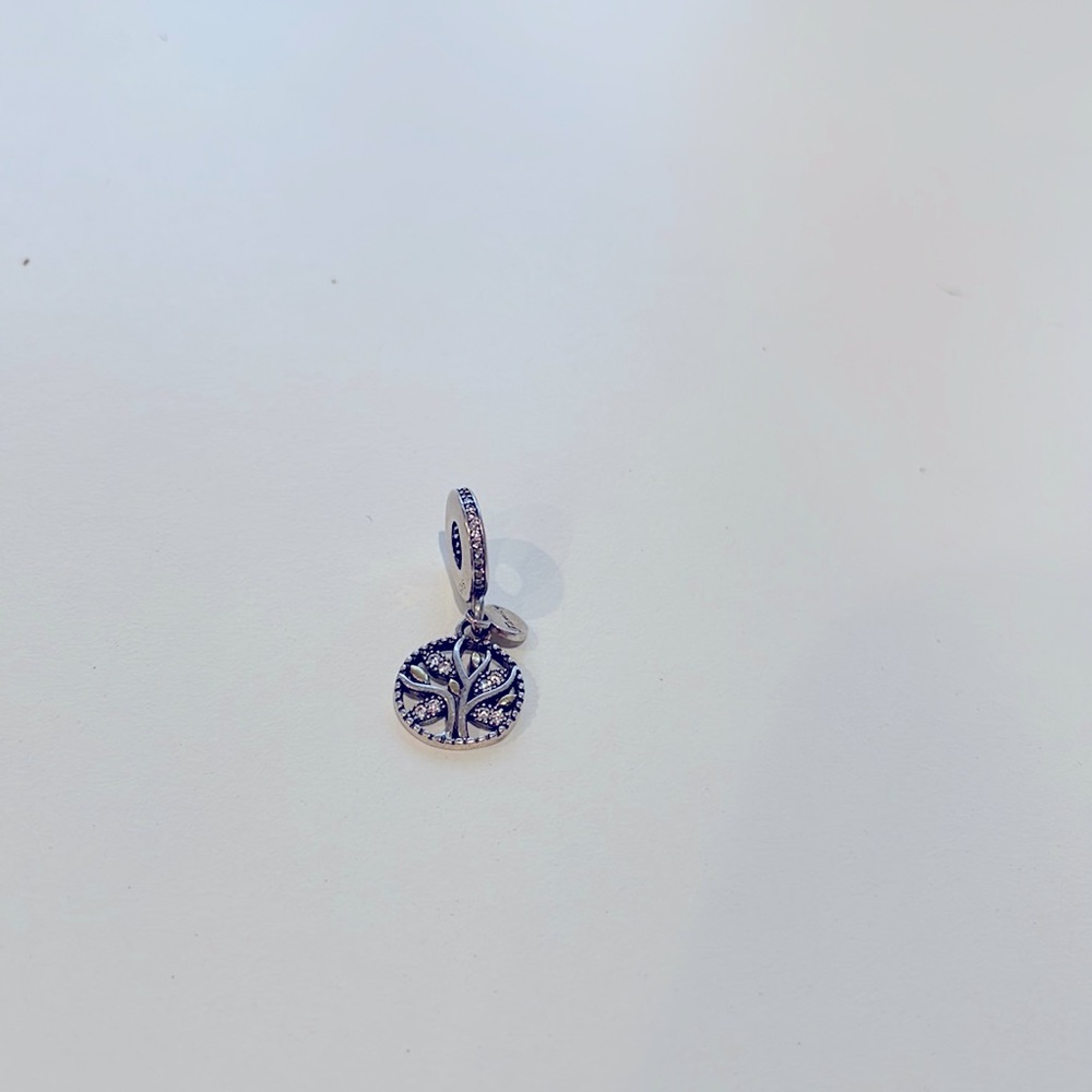 Pandora Family Tree Sterling Silver Charm. New. - Picture 2 of 6